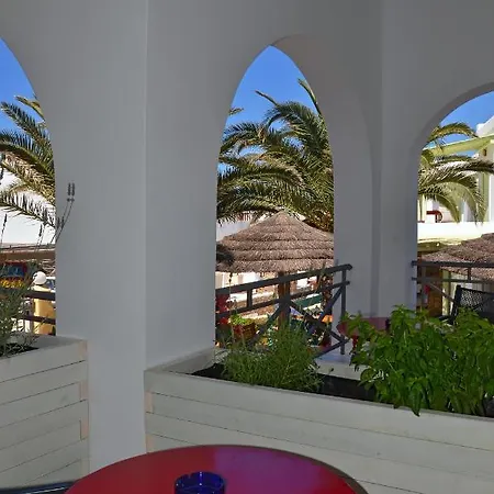 Ostria Apartahotel