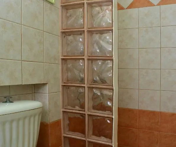 Ostria 쿠포니시아